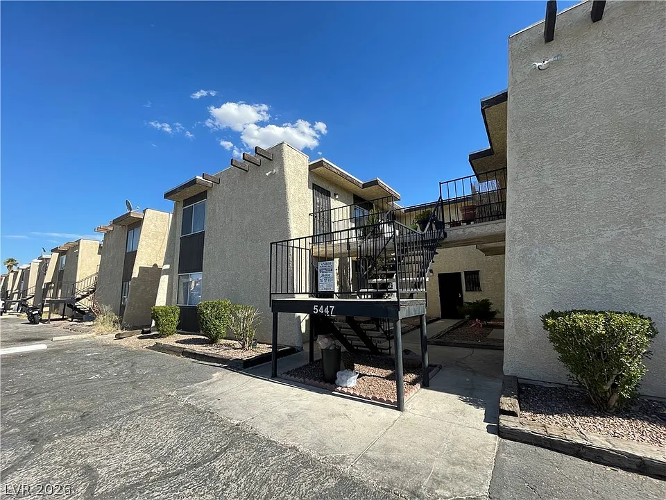 5447 Retablo Ave #3