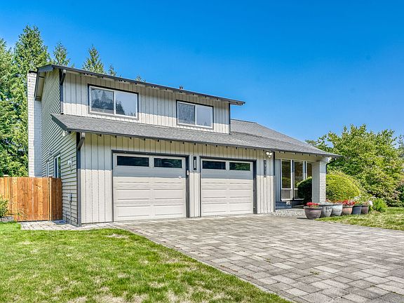 2nd image of 19130 SE 47th Pl