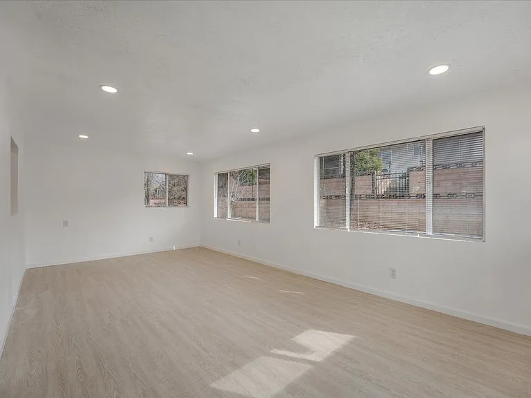 11629 Madison St — Photo 11