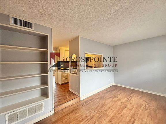 3rd image of 201 W Phillips St APT 31