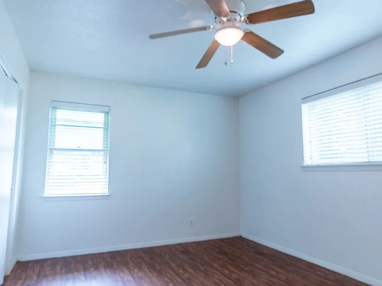 3503 Oriole Ln — Photo 5