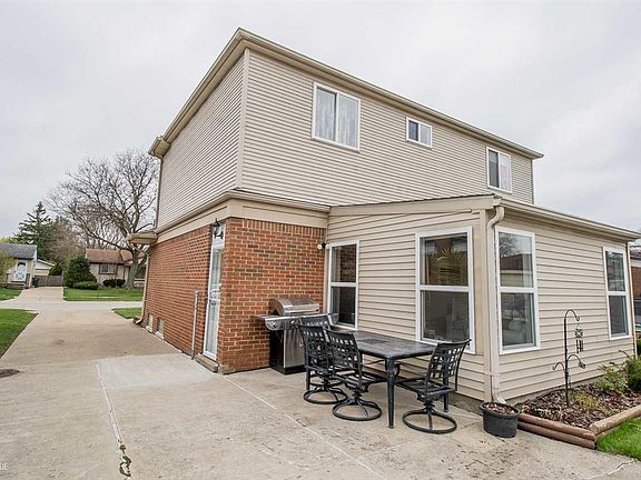 3rd image of 2363 Camilla Dr