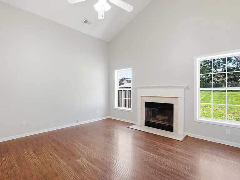 2560 Rockaway Pl — Photo 10