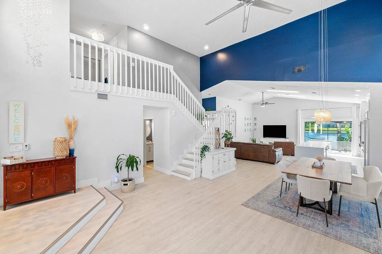 4 bed, 2.5 bath, 2245 sqft, $4,200 — Photo 4