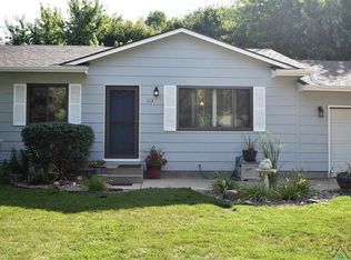 113 W Alpine Cir, Brandon, SD 57005