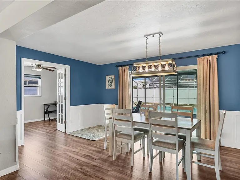 3425 Fairview Dr — Photo 20