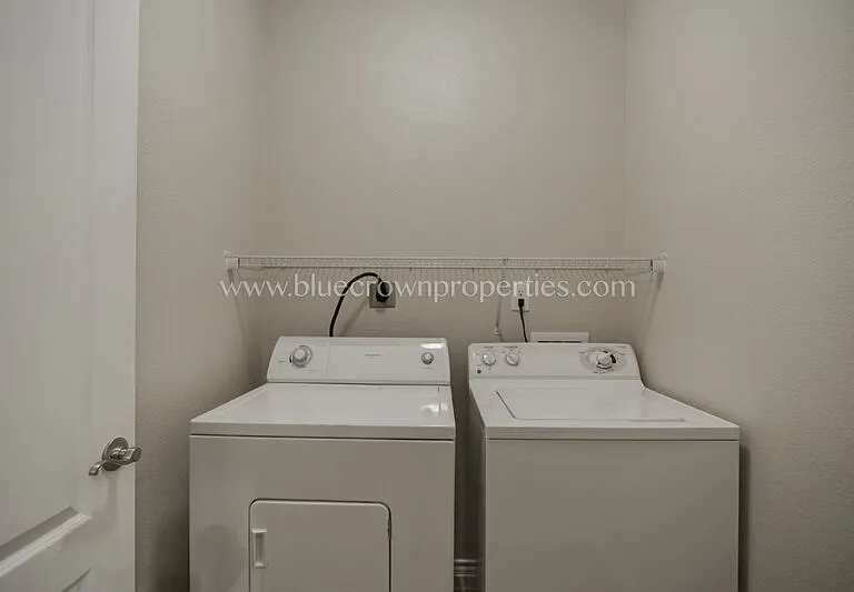 706 Parkplace Rdg — Photo 8