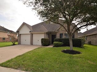 5934 Shadow Creek Ct, Baytown, TX 77523