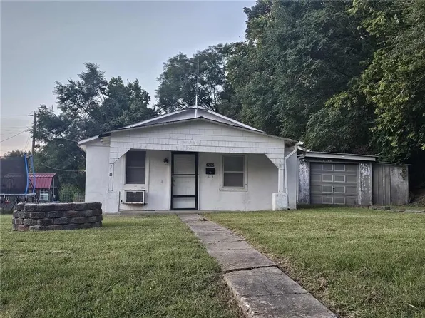 1205 6th Ave, Saint Joseph, MO 64505