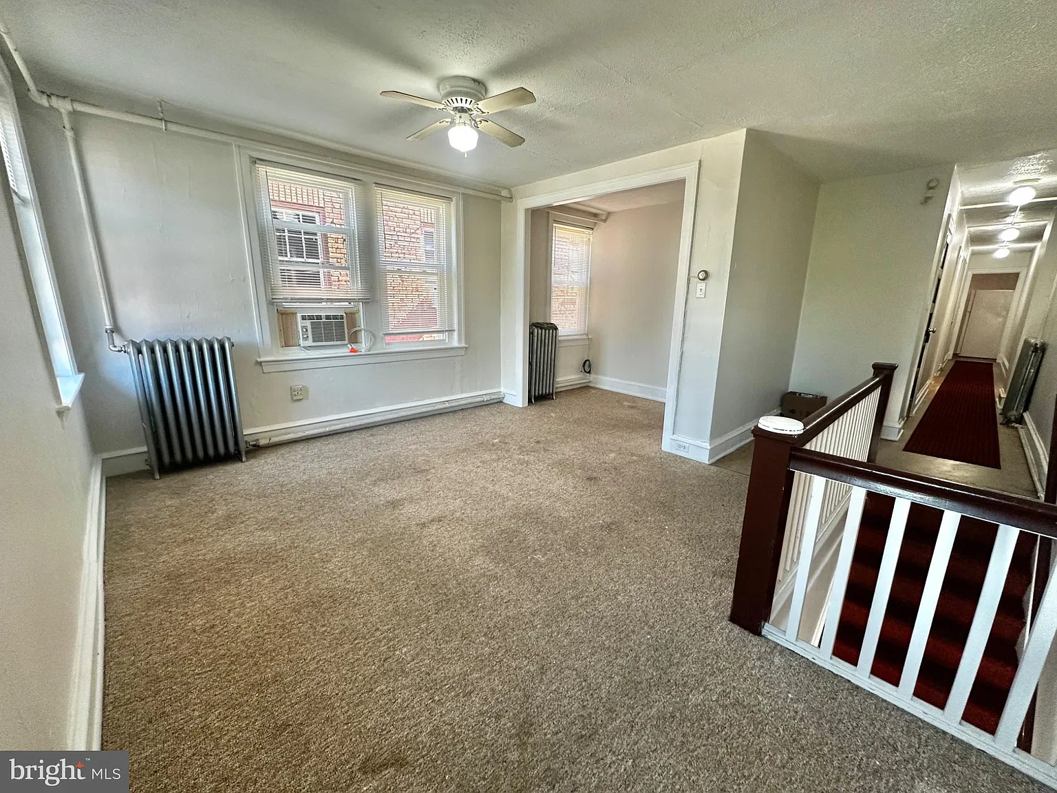 2 bed, 1.0 bath, 1100 sqft, $1,300 — Photo 1