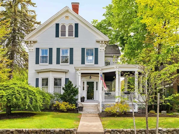 36 W Emerson St, Melrose, MA 02176