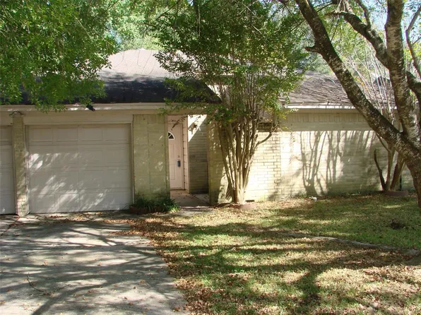 23034 Spring Willow Dr, Tomball, TX 77375