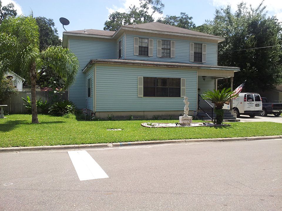 2nd image of 2702 Spring Park Rd