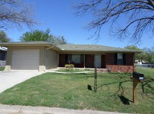 509 Lasalle St, Bowie, TX 76230
