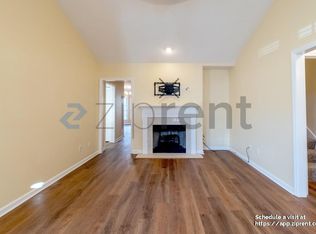 8533 Sawyer Brown Rd, Nashville, TN 37221