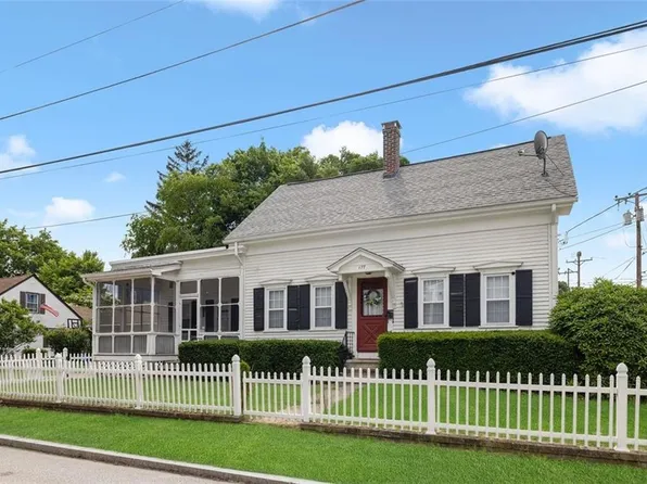 177 Jenckes St, Woonsocket, RI 02895