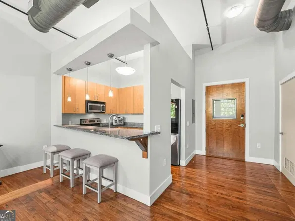 600 College St Unit 205, Atlanta, GA 30354