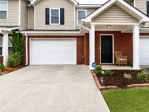 403 Tara Commons Cir, Loganville, GA 30052