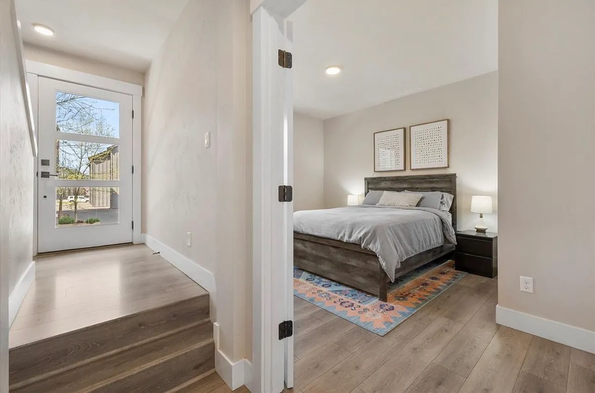 3 bed, 1692 sqft, $2,850 — Photo 3