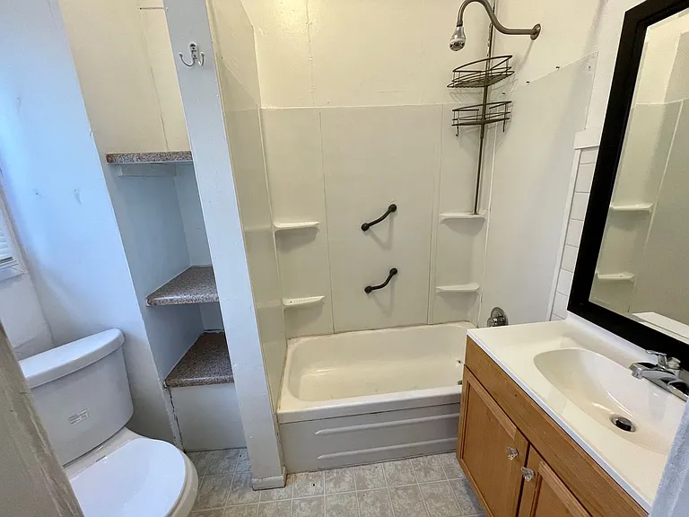 1645 E Cherry St — Photo 13