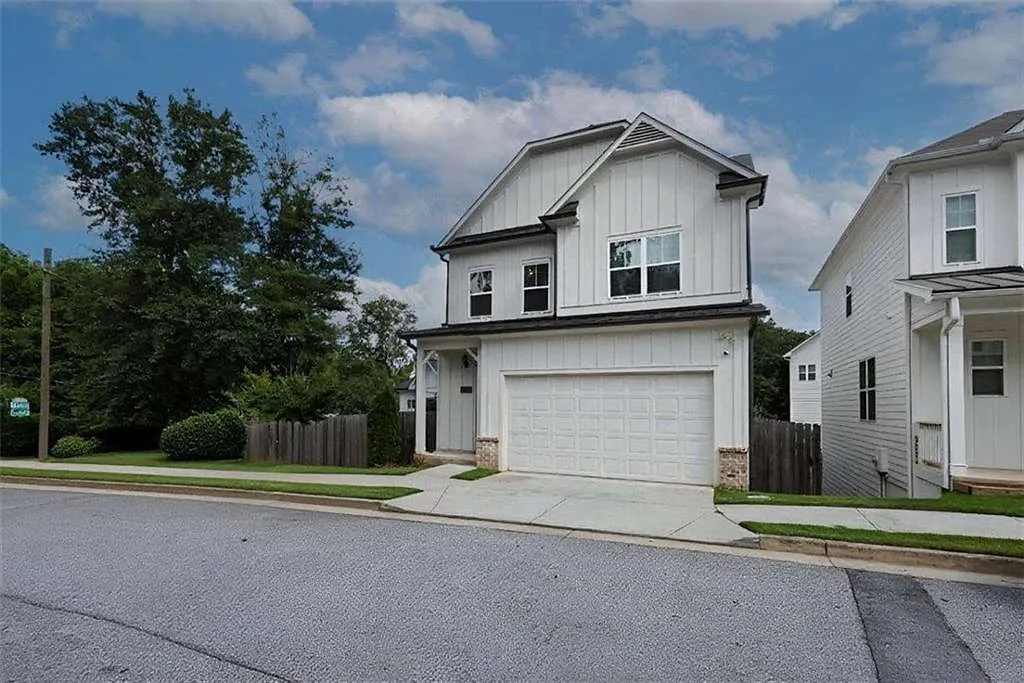 5 bed, 4.0 bath, $3,800 — Photo 4