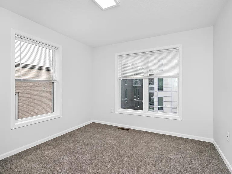 1721 Lagoon Avenue — Photo 14