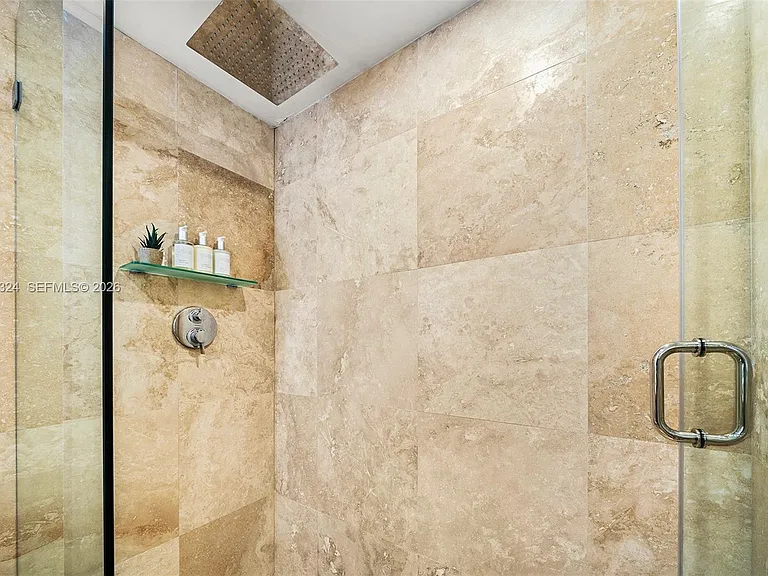 2301 Collins Ave #1128 — Photo 5