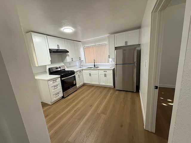 1st image of 1431 E 59th Pl
