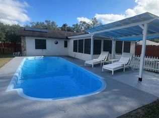 5020 Pine St, Seffner, FL 33584