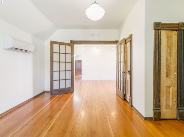 portland-oregon-2076780085 picture