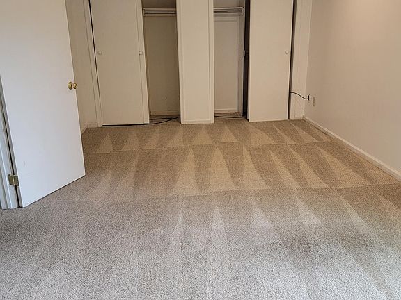 3rd image of 5340 Glenville Cir