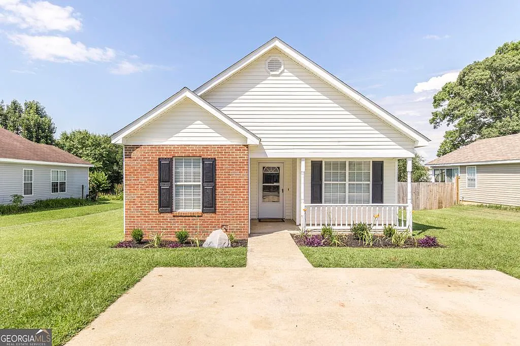 313 Strawbridge Ln photo 1