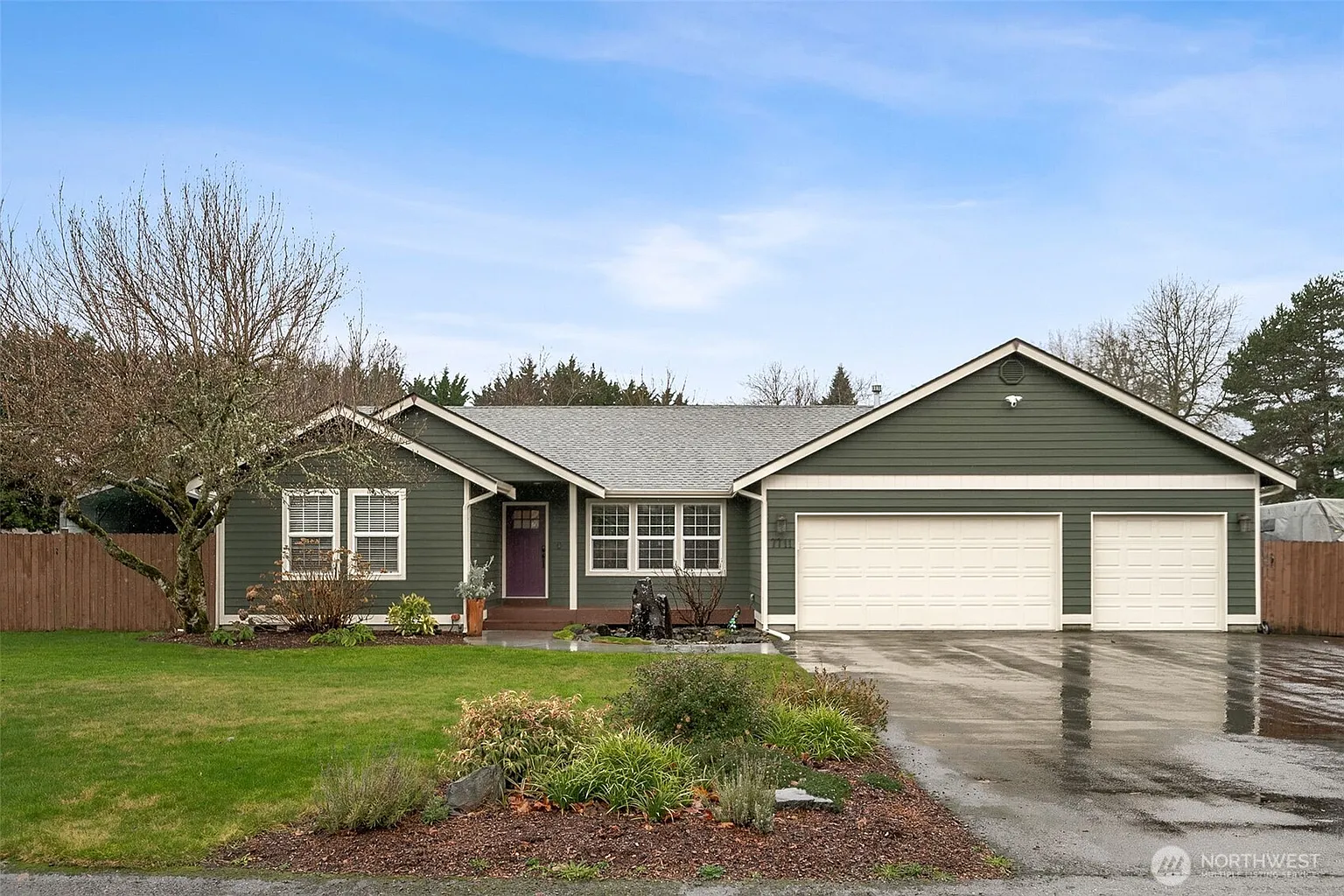 7711 Arab Court SE photo 1