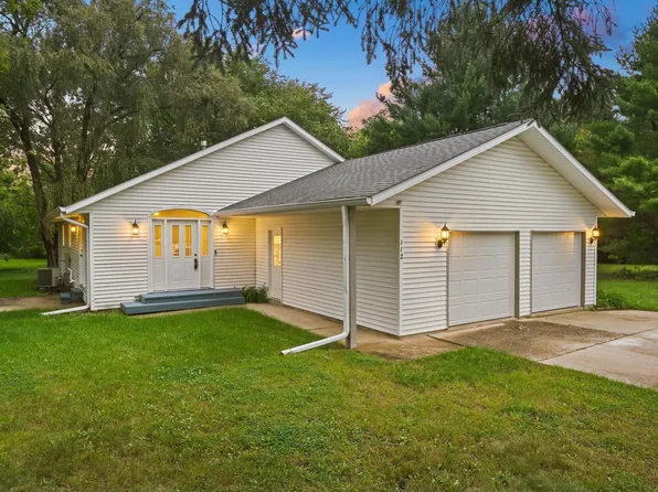 112 Liverpool Dr SE, Poplar Grove, IL 61065