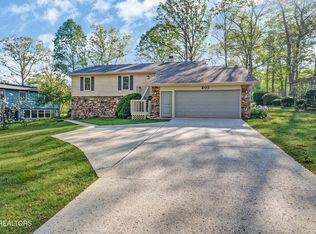 203 Snead Dr, Fairfield Glade, TN 38558
