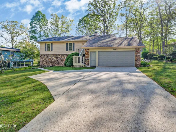 203 Snead Dr, Fairfield Glade, TN 38558