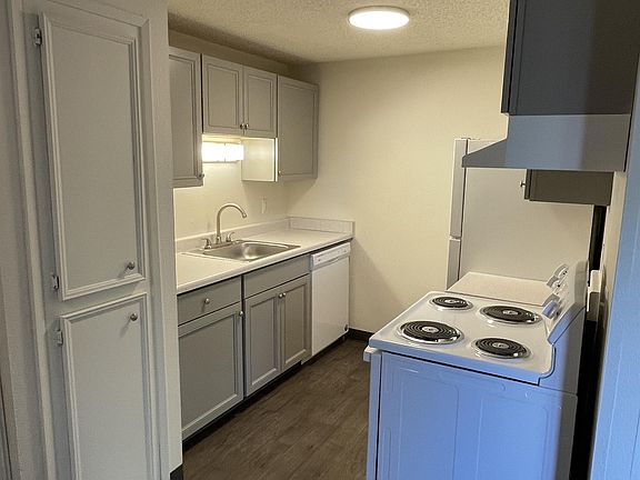 2nd image of 3547 SE Milwaukie Ave #15630509
