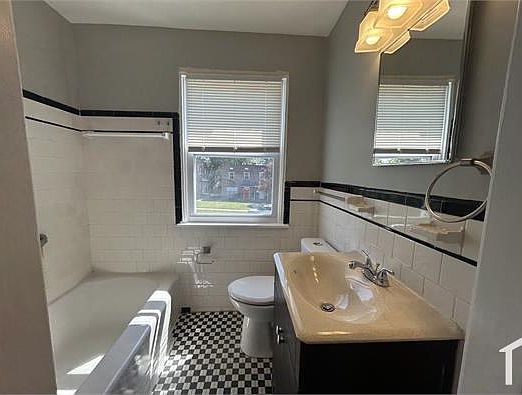 5th image of 8508 Chestnut Oak Rd