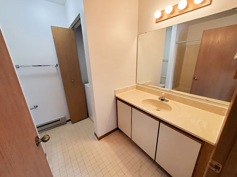 Orchard Village Apartments — Photo 160