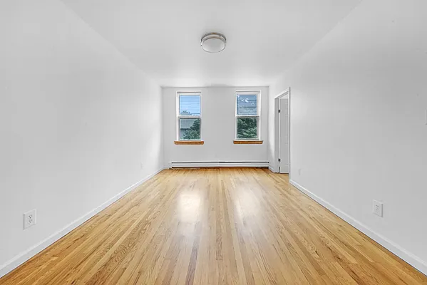653 Humboldt Street #2