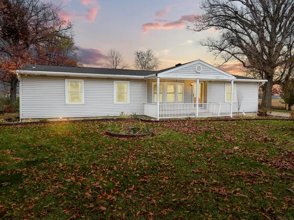 2300 N 825 E, Churubusco, IN 46723