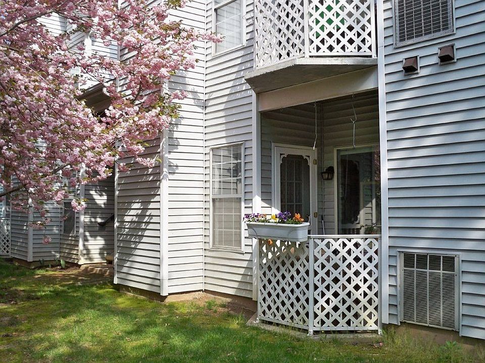 For Sale: 1203 Diamond Dr, Newtown, PA 18940