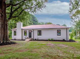 440 Fieldstone Rd, Mooresville, NC 28115