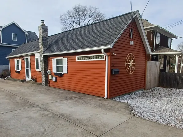 57 Oniska St, Warwick, RI 02889