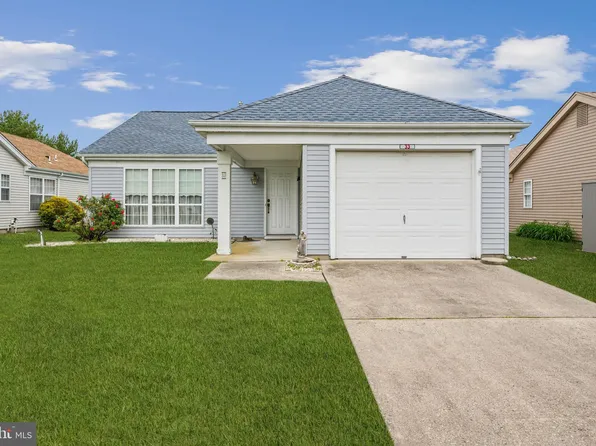 33 Newbury Dr, Vincentown, NJ 08088