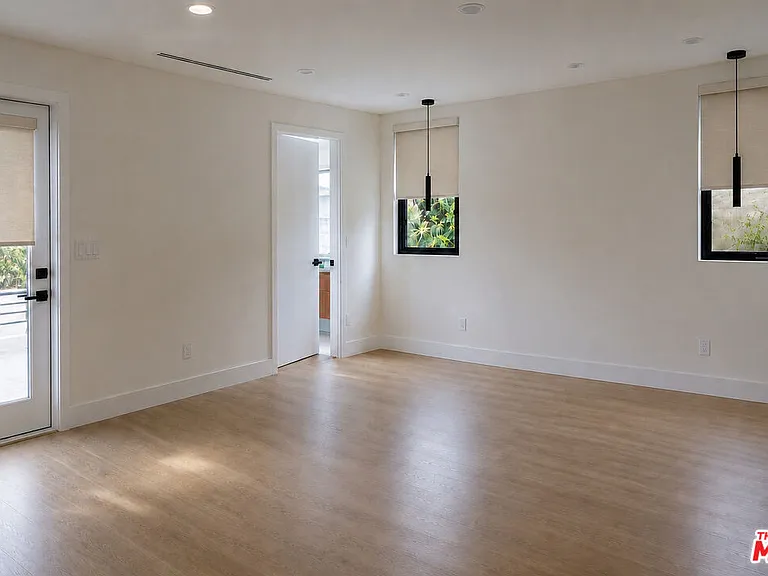 912 N Harper Ave #1 — Photo 17