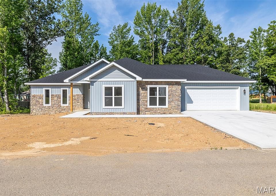1st image of 246 Berkshire Dr