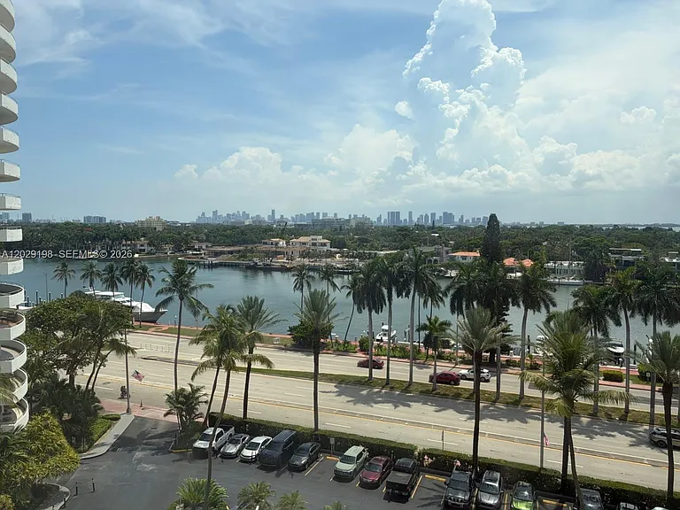 5161 Collins Ave #909 — Photo 8