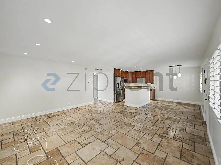 1701 Anacapa St #30 — Photo 7