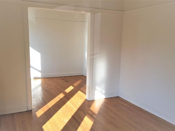 2nd image of 3751 N Leclaire Ave #1